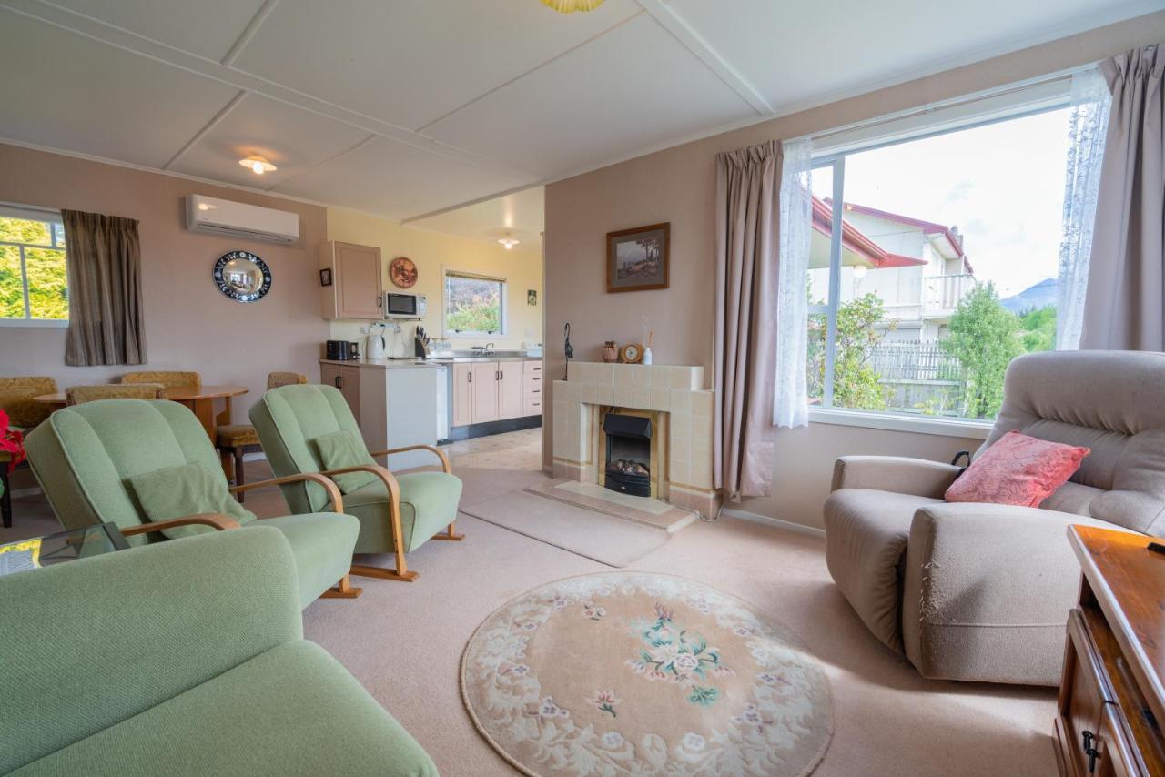 Rustlein Cottage - Te Anau Holiday Home Luaran gambar